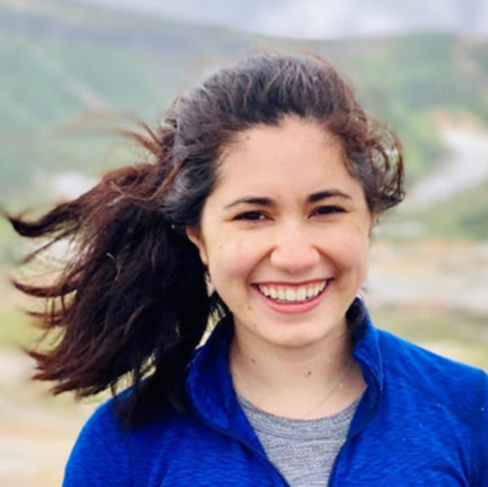 Meet your Posher, Christina